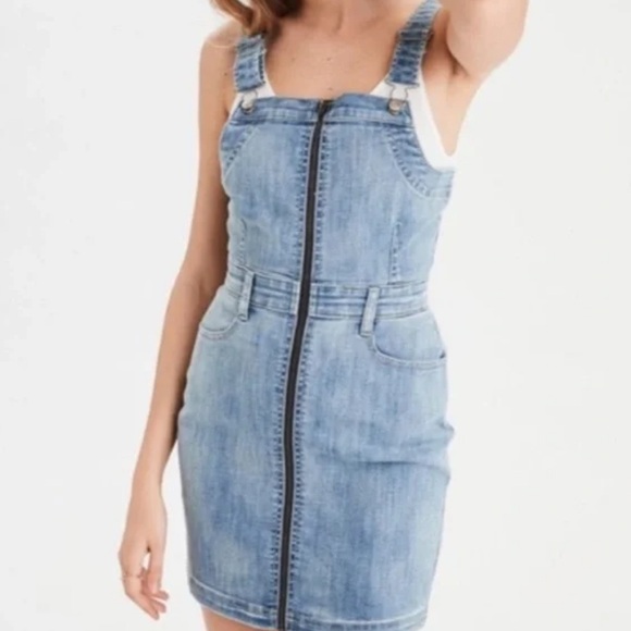 American Eagle Outfitters Dresses & Skirts - American Eagle Outfitters women’s Denim Overall dress size 4